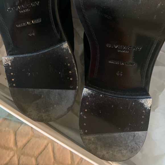 GIVENCHY - Picture 6 of 9